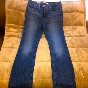 Levi’s 315 Shaping Bootcut jeans